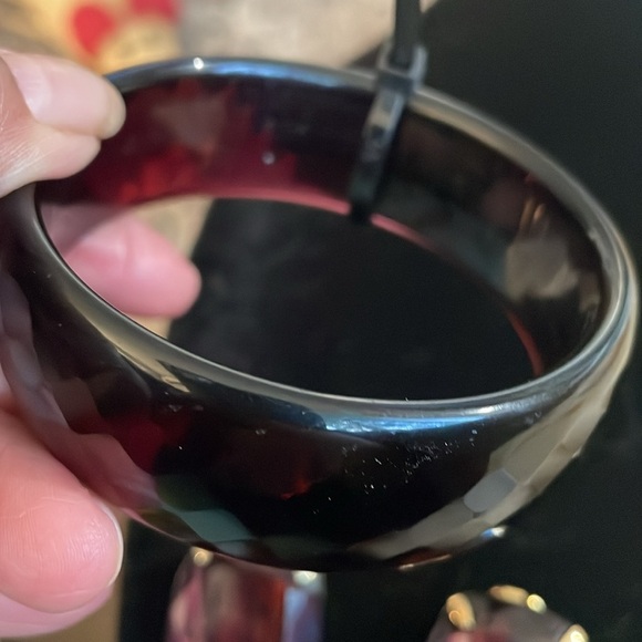 Vintage garnet glass bangle and earrings Jewelry Set - Picture 4 of 7